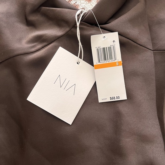 NIA camisole top NWT - Picture 3 of 8